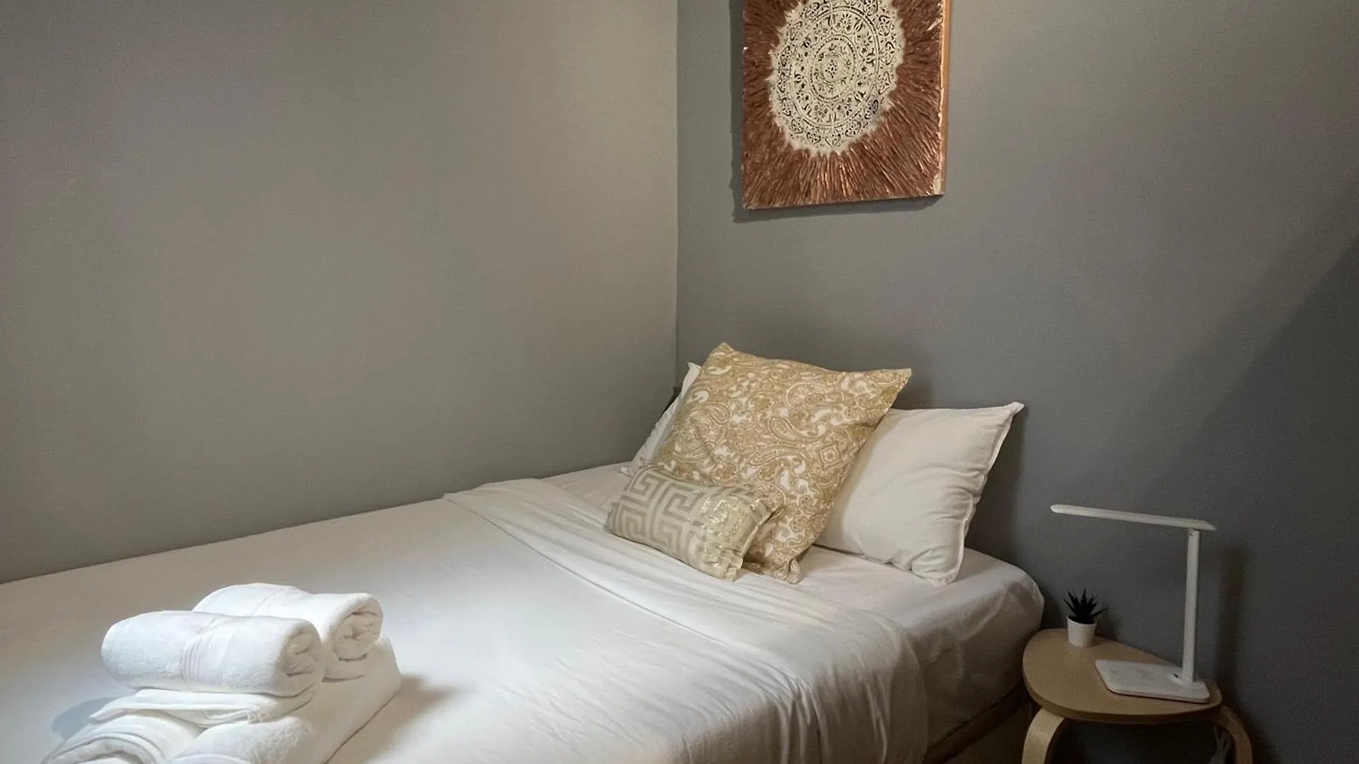 Apartment 4 Rooms Fira Barcelona L'Hospitalet de Llobregat 0*,